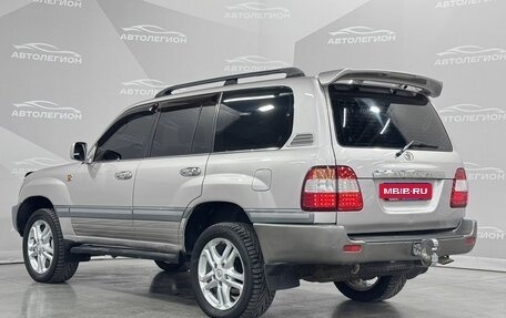 Toyota Land Cruiser 100 рестайлинг 2, 2004 год, 1 680 000 рублей, 8 фотография