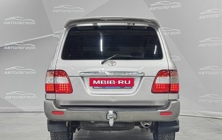 Toyota Land Cruiser 100 рестайлинг 2, 2004 год, 1 680 000 рублей, 6 фотография