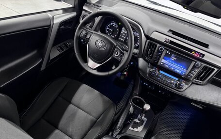 Toyota RAV4, 2017 год, 2 460 000 рублей, 17 фотография
