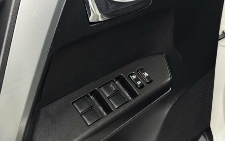 Toyota RAV4, 2017 год, 2 460 000 рублей, 10 фотография
