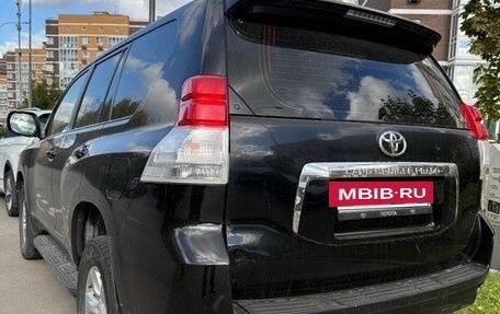 Toyota Land Cruiser Prado 150 рестайлинг 2, 2013 год, 2 600 000 рублей, 6 фотография