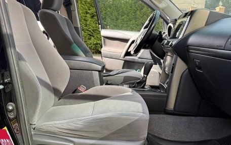 Toyota Land Cruiser Prado 150 рестайлинг 2, 2013 год, 2 600 000 рублей, 14 фотография