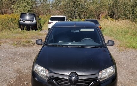 Renault Logan II, 2015 год, 560 000 рублей, 1 фотография
