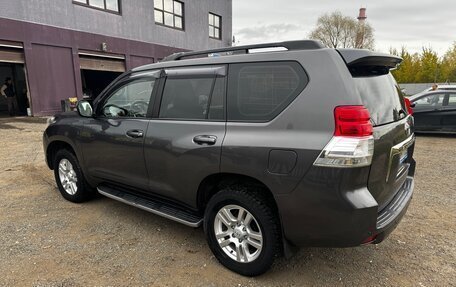 Toyota Land Cruiser Prado 150 рестайлинг 2, 2010 год, 2 000 000 рублей, 2 фотография