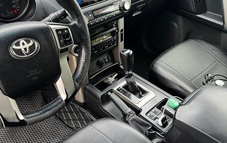 Toyota Land Cruiser Prado 150 рестайлинг 2, 2010 год, 2 000 000 рублей, 6 фотография