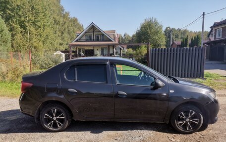 Renault Logan II, 2015 год, 560 000 рублей, 4 фотография