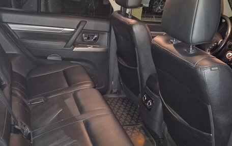 Mitsubishi Pajero IV, 2012 год, 2 050 000 рублей, 15 фотография