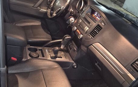 Mitsubishi Pajero IV, 2012 год, 2 050 000 рублей, 16 фотография