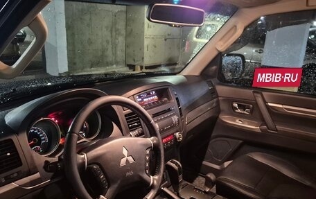 Mitsubishi Pajero IV, 2012 год, 2 050 000 рублей, 10 фотография