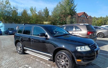 Volkswagen Touareg III, 2004 год, 850 000 рублей, 2 фотография