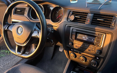 Volkswagen Jetta VI, 2015 год, 1 250 000 рублей, 5 фотография