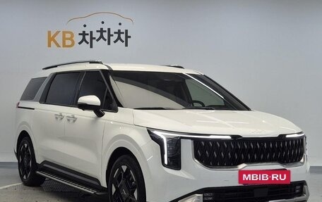KIA Carnival, 2024 год, 5 740 025 рублей, 2 фотография
