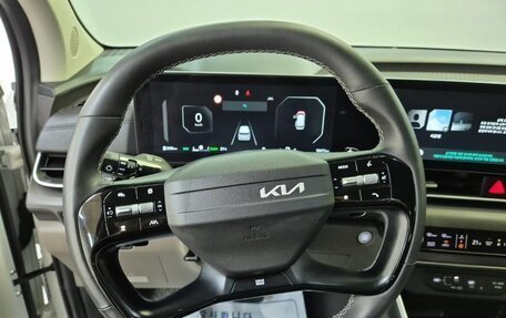 KIA Carnival, 2024 год, 5 740 025 рублей, 4 фотография