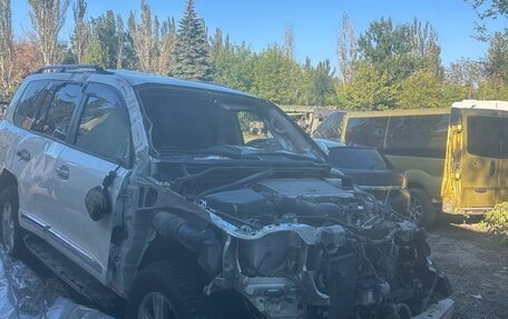 Toyota Land Cruiser 200, 2015 год, 2 500 000 рублей, 8 фотография