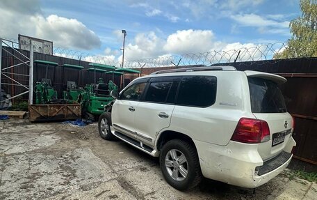 Toyota Land Cruiser 200, 2015 год, 2 500 000 рублей, 12 фотография