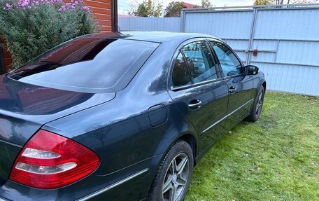 Mercedes-Benz E-Класс, 2004 год, 970 000 рублей, 5 фотография