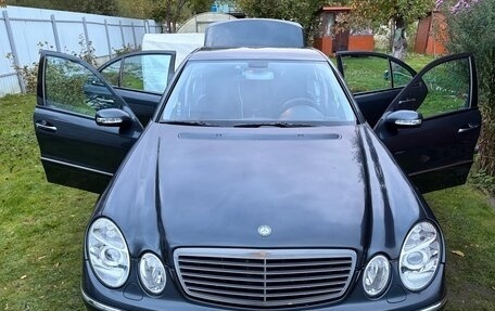 Mercedes-Benz E-Класс, 2004 год, 970 000 рублей, 12 фотография
