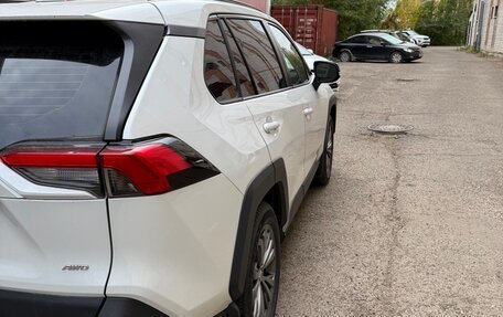 Toyota RAV4, 2024 год, 3 600 000 рублей, 4 фотография