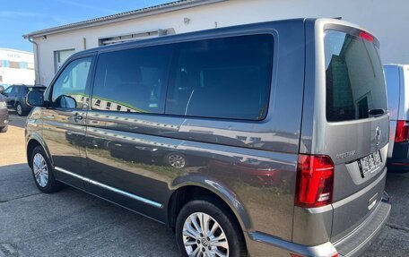 Volkswagen Multivan T6 рестайлинг, 2022 год, 5 499 966 рублей, 3 фотография