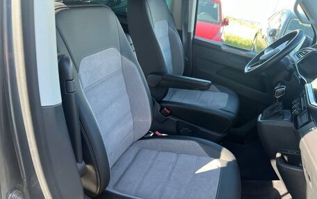 Volkswagen Multivan T6 рестайлинг, 2022 год, 5 499 966 рублей, 10 фотография