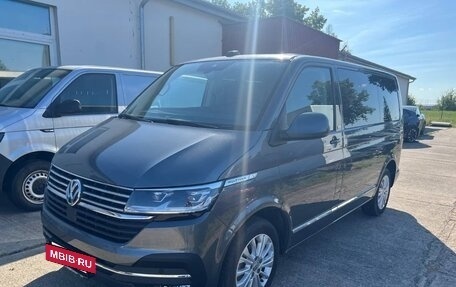 Volkswagen Multivan T6 рестайлинг, 2022 год, 5 499 966 рублей, 2 фотография