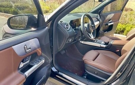 Mercedes-Benz GLB, 2022 год, 3 010 000 рублей, 5 фотография