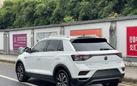 Volkswagen T-Roc I, 2023 год, 1 750 000 рублей, 5 фотография