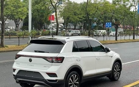 Volkswagen T-Roc I, 2023 год, 1 750 000 рублей, 7 фотография
