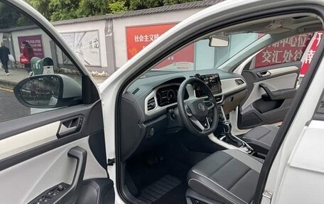 Volkswagen T-Roc I, 2023 год, 1 750 000 рублей, 8 фотография