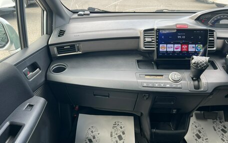 Honda Freed I, 2010 год, 1 079 000 рублей, 18 фотография
