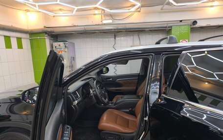 Toyota Highlander III, 2018 год, 3 850 000 рублей, 5 фотография