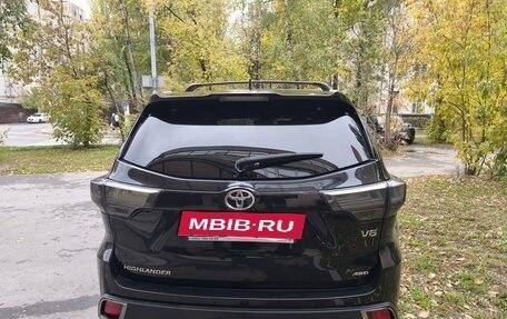 Toyota Highlander III, 2018 год, 3 850 000 рублей, 4 фотография