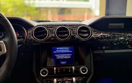 Ford Mustang VI рестайлинг, 2019 год, 3 330 000 рублей, 12 фотография