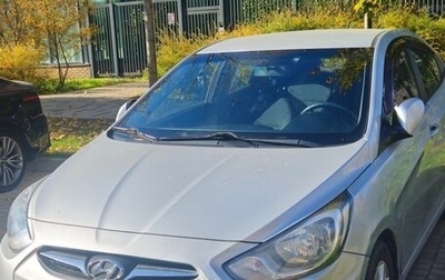 Hyundai Solaris II рестайлинг, 2011 год, 740 000 рублей, 1 фотография