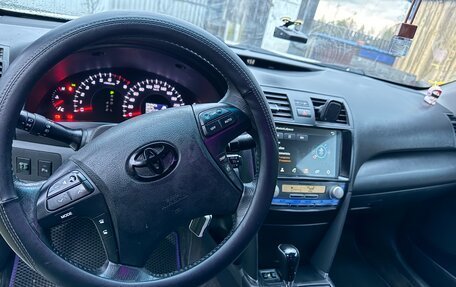 Toyota Camry, 2011 год, 1 110 000 рублей, 2 фотография