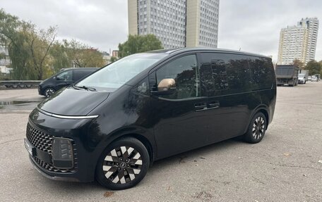 Hyundai Staria, 2022 год, 4 300 000 рублей, 1 фотография