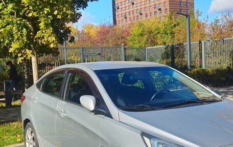 Hyundai Solaris II рестайлинг, 2011 год, 740 000 рублей, 5 фотография