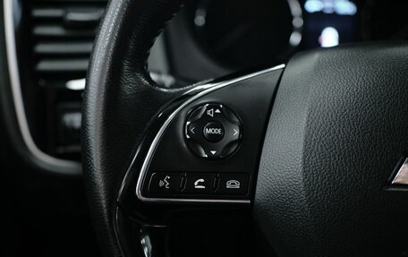 Mitsubishi Outlander III рестайлинг 3, 2020 год, 2 551 000 рублей, 14 фотография