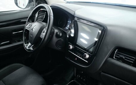 Mitsubishi Outlander III рестайлинг 3, 2020 год, 2 551 000 рублей, 22 фотография