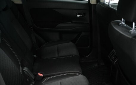 Mitsubishi Outlander III рестайлинг 3, 2020 год, 2 551 000 рублей, 28 фотография