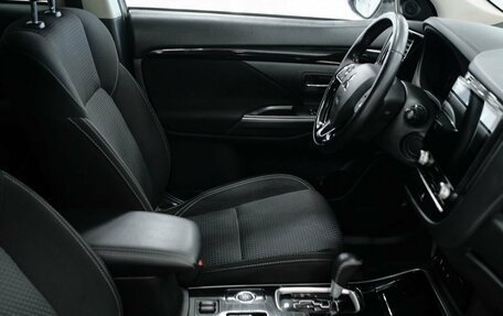 Mitsubishi Outlander III рестайлинг 3, 2020 год, 2 551 000 рублей, 29 фотография