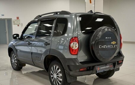 Chevrolet Niva I рестайлинг, 2018 год, 642 000 рублей, 4 фотография