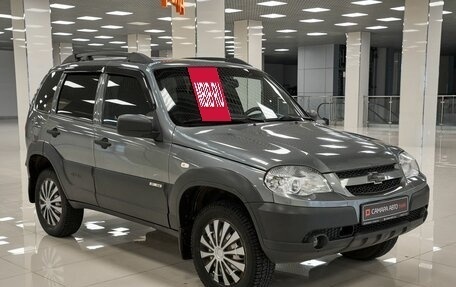 Chevrolet Niva I рестайлинг, 2018 год, 642 000 рублей, 3 фотография