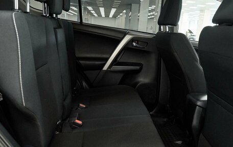 Toyota RAV4, 2018 год, 2 385 000 рублей, 16 фотография