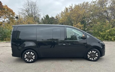 Hyundai Staria, 2022 год, 4 300 000 рублей, 6 фотография