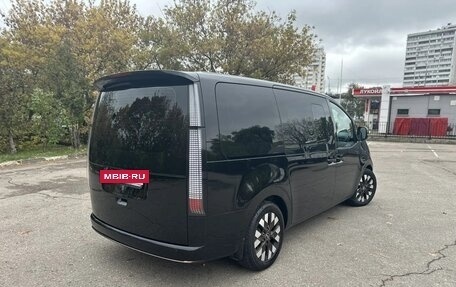 Hyundai Staria, 2022 год, 4 300 000 рублей, 5 фотография