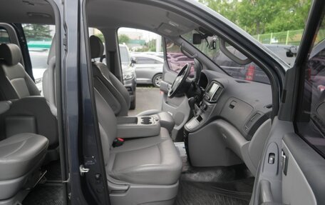 Hyundai Grand Starex Grand Starex I рестайлинг 2, 2017 год, 1 950 000 рублей, 15 фотография