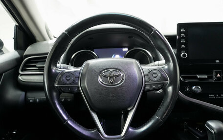 Toyota Camry, 2021 год, 2 850 000 рублей, 12 фотография