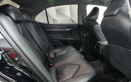 Toyota Camry, 2021 год, 2 850 000 рублей, 11 фотография