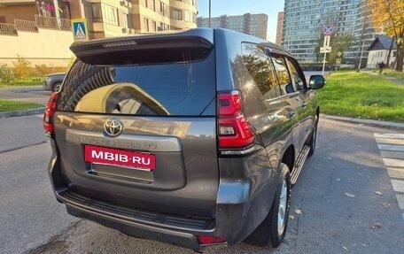 Toyota Land Cruiser Prado 150 рестайлинг 2, 2019 год, 3 850 000 рублей, 5 фотография